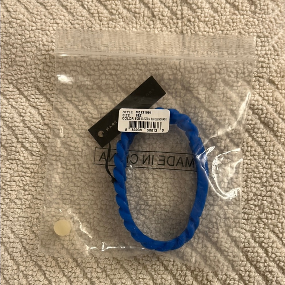 Marc by Marc Jacobs Electric Blue Silicone Bracelet One Size - Picture 7 of 8